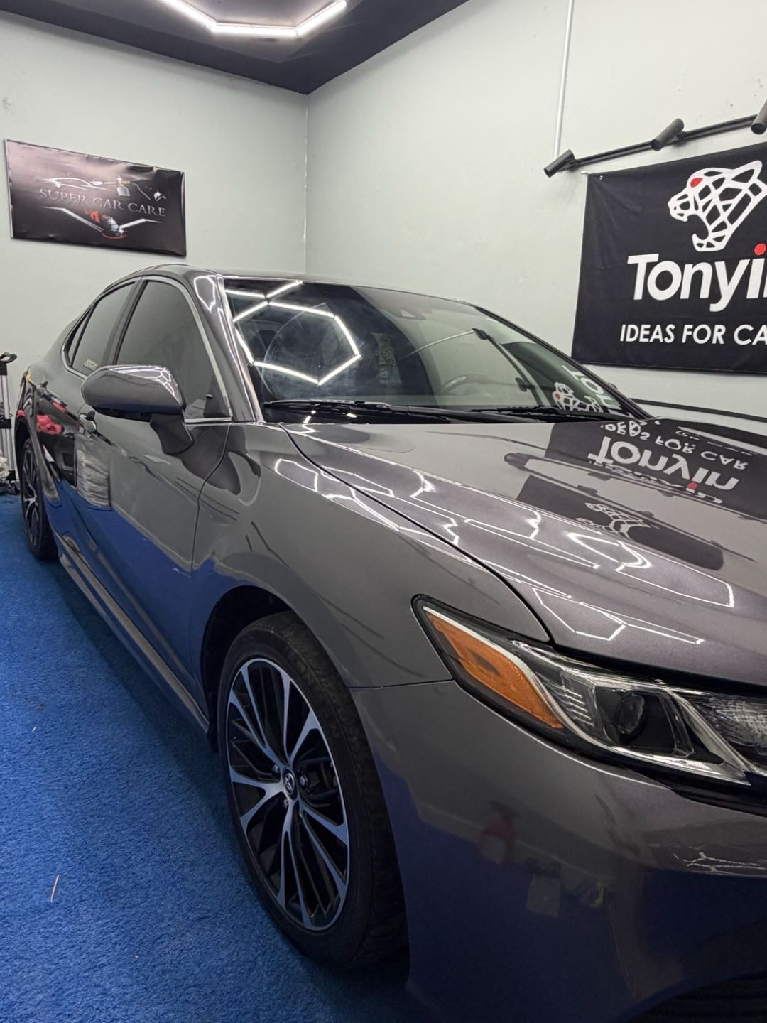 2018 Toyota Camry SE thumbnail 20