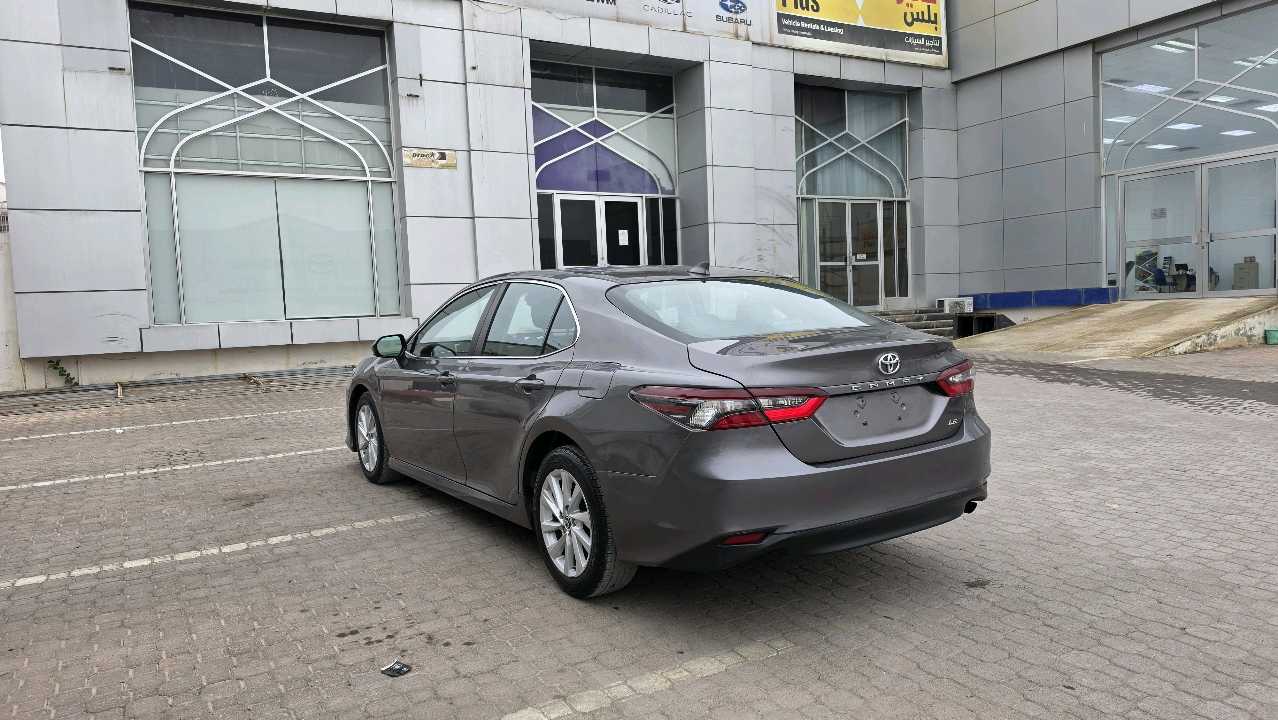 2022 Toyota Camry LE thumbnail 7