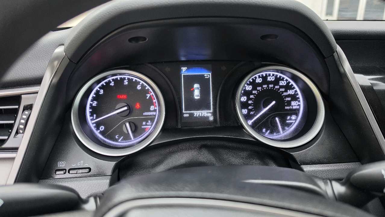 2022 Toyota Camry LE thumbnail 12