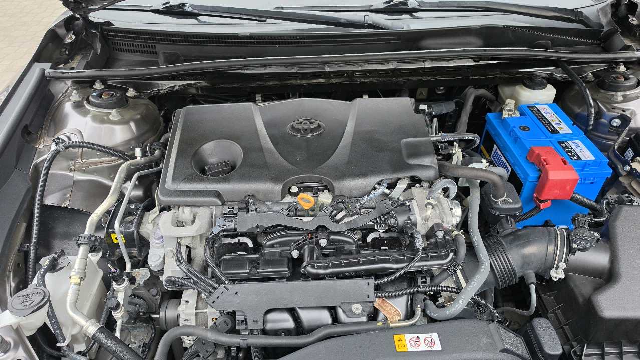 2022 Toyota Camry LE thumbnail 13
