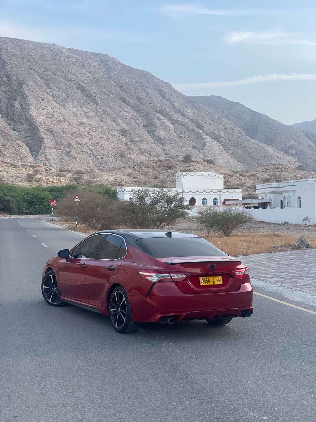 2020 Toyota Camry XSE thumbnail 7