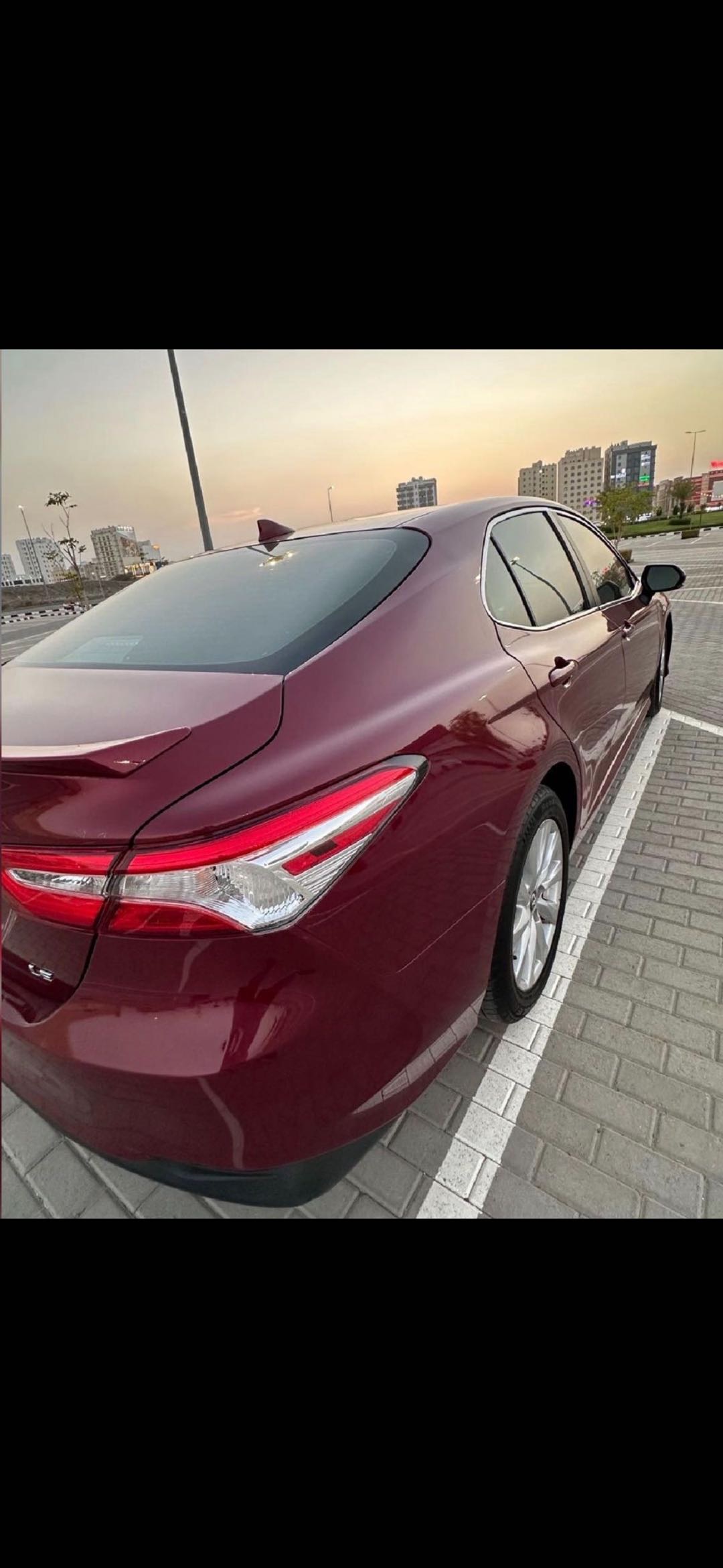 2019 Toyota Camry LE thumbnail 4