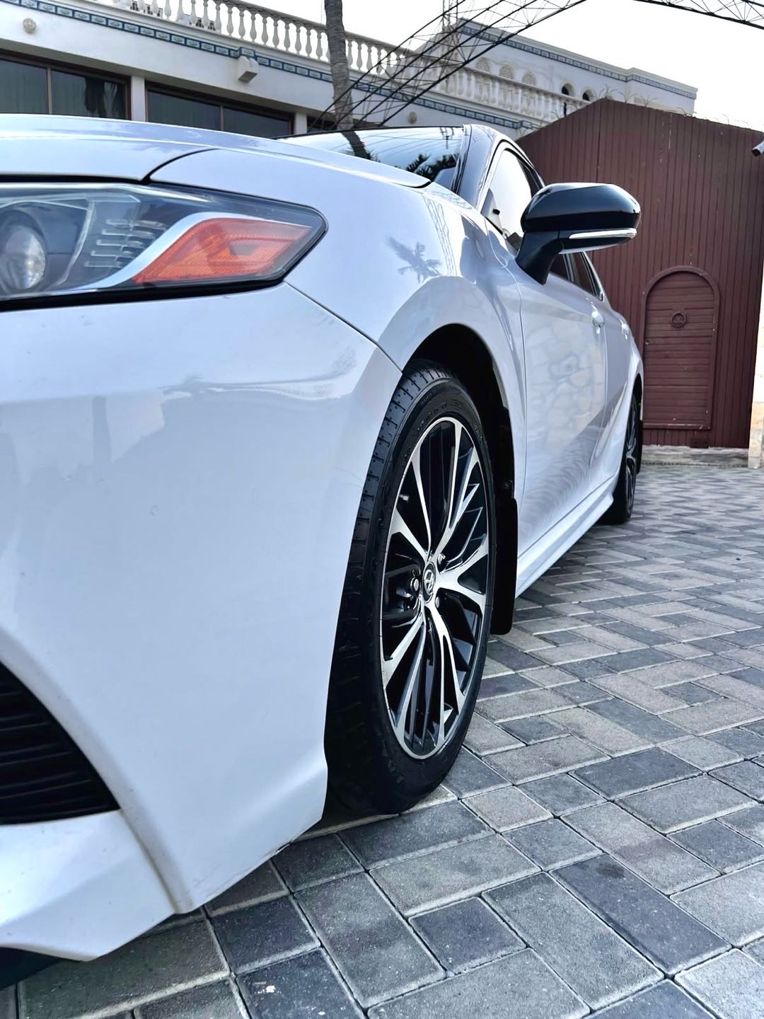 2018 Toyota Camry SE thumbnail 8