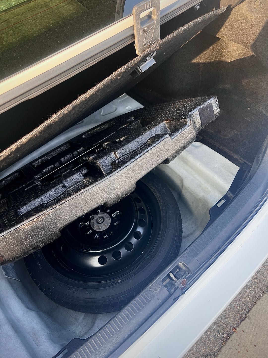 2018 Toyota Camry SE thumbnail 9