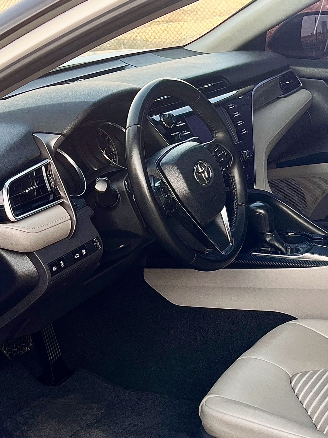 2018 Toyota Camry SE thumbnail 13