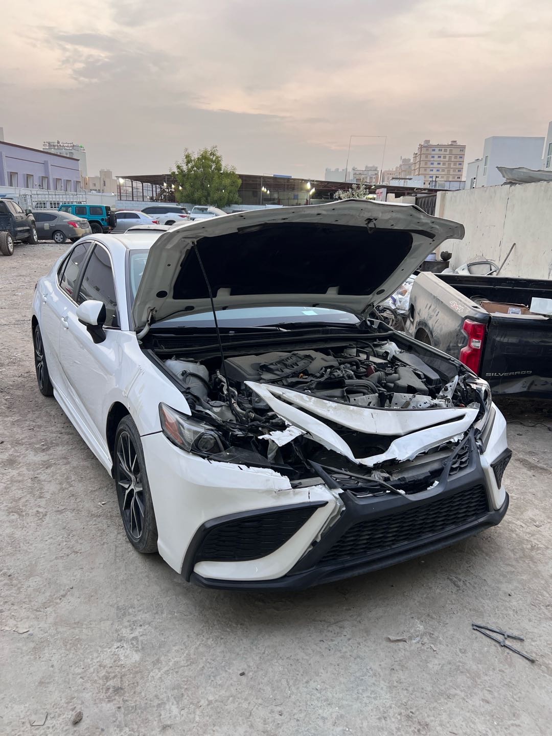2021 Toyota Camry SE thumbnail 4