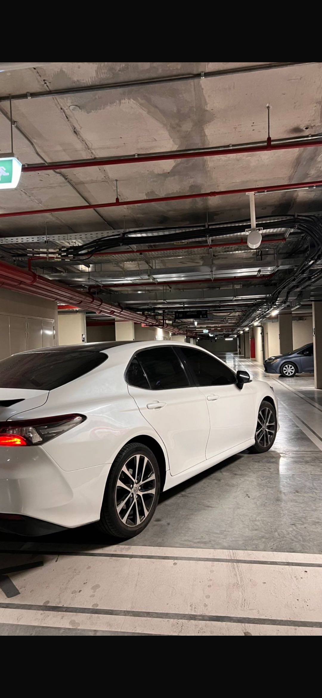 2021 Toyota Camry GLE thumbnail 3