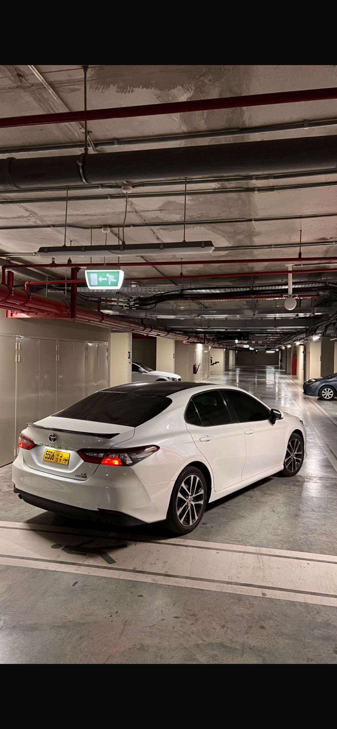 2021 Toyota Camry GLE thumbnail 4