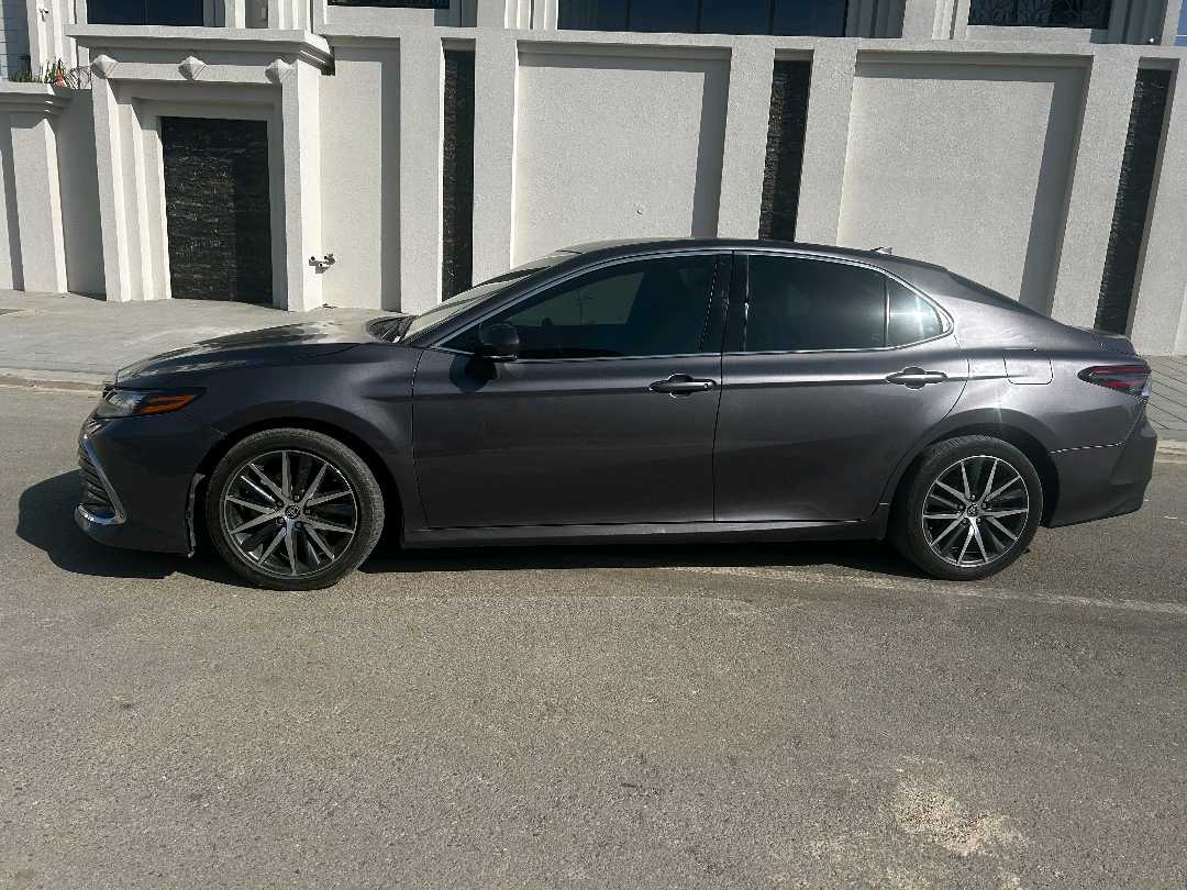 2024 Toyota Camry XLE thumbnail 2